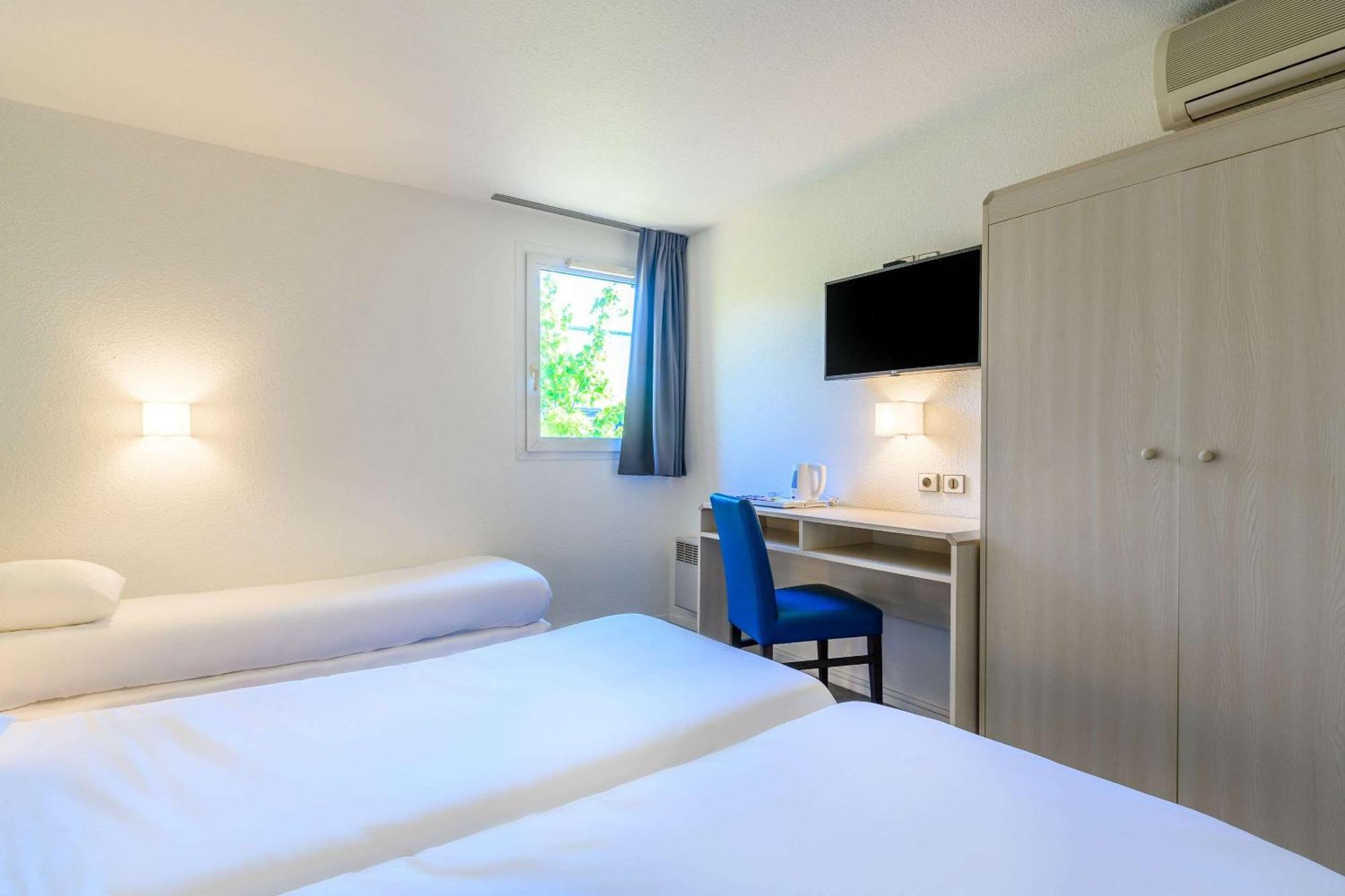 Comfort Hotel Orleans Саран Экстерьер фото